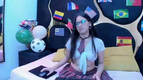 sweetluna2 online show from June 2026 09:06:01 PM