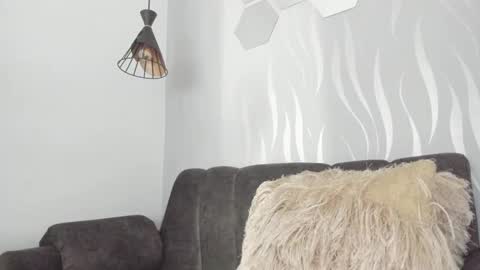 Snapshot of sweetmom1 chatting on November 2025 06:06:02 PM Monic online show from November 2025 06:06:02 PM