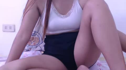 Snapshot of sweetness002 chatting on October 2025 01:05:01 AM NESS online show from October 2025 01:05:01 AM