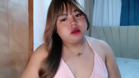 Snapshot of sweetprincess_athena chatting on November 2025 10:43:01 PM Princess Ella online show from November 2025 10:43:01 PM