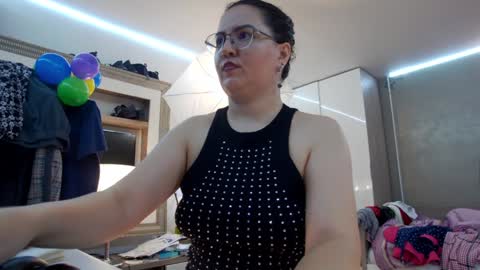 Snapshot of sweetraisa chatting on December 2024 07:26:02 AM SweetRaisa online show from December 2024 07:26:02 AM