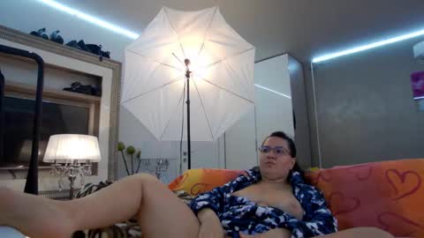 Snapshot of sweetraisa chatting on October 2025 02:53:01 AM SweetRaisa online show from October 2025 02:53:01 AM