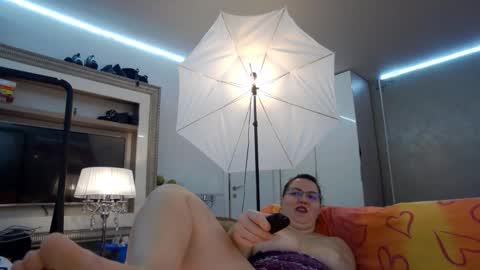 SweetRaisa online show from November 2025 12:35:01 AM