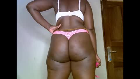 Snapshot of sweetrenne chatting on February 2025 06:35:02 PM sweetrenne online show from February 2025 06:35:02 PM