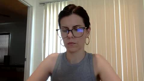 sweetriddance online show from December 2025 06:23:01 PM