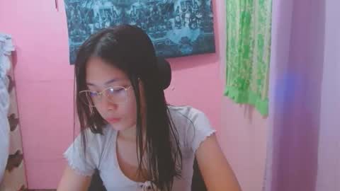 Snapshot of sweetsexygirl20 chatting on May 2026 03:58:02 AM Mia online show from May 2026 03:58:02 AM