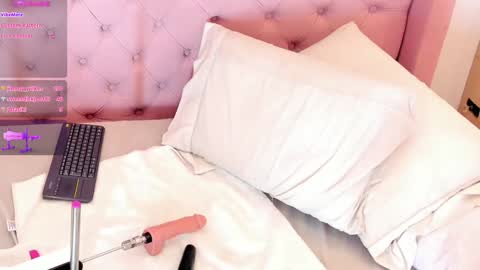 Sharon  online show from December 2024 01:42:02 PM