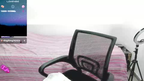 lili online show from February 2025 05:15:02 AM