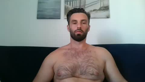 Snapshot of sweettom69 chatting on June 2026 07:19:01 AM Tom online show from June 2026 07:19:01 AM