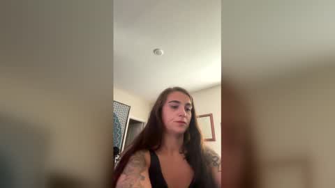 sweettreatz26 online show from April 2026 01:02:02 PM