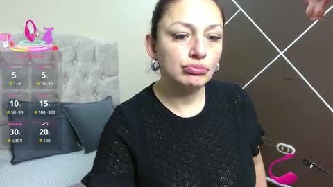 Scarlet online show from November 2025 12:16:01 PM