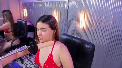 Snapshot of sweetty_emma chatting on July 2026 02:05:17 AM Emma online show from July 2026 02:05:17 AM