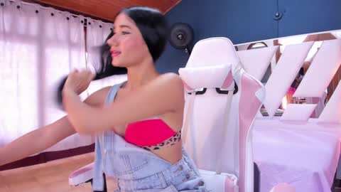 Snapshot of sweettyalondra chatting on January 2025 06:56:01 PM ALONDRA online show from January 2025 06:56:01 PM