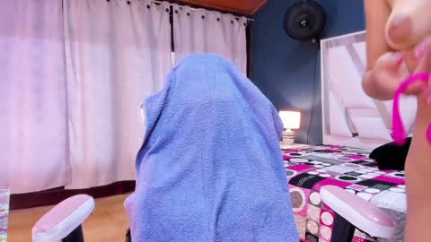 Snapshot of sweettyalondra chatting on February 2025 10:00:01 PM ALONDRA online show from February 2025 10:00:01 PM