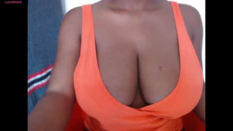 Snapshot of sweetxbigboobs chatting on August 2026 10:21:02 AM Sweetxbigboobs online show from August 2026 10:21:02 AM