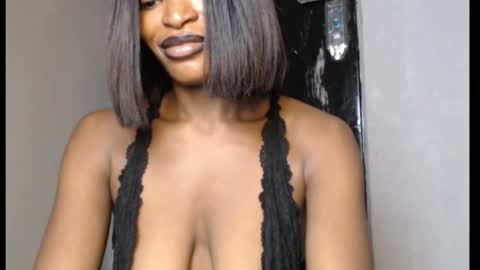 sweetxxboobsx online show from February 2026 07:03:02 AM