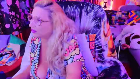 Snapshot of sweetylisahard chatting on September 2025 03:28:02 PM Lisa online show from September 2025 03:28:02 PM