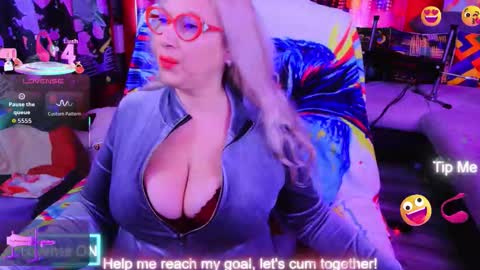 Snapshot of sweetylisahard chatting on December 2025 09:18:01 AM Lisa online show from December 2025 09:18:01 AM