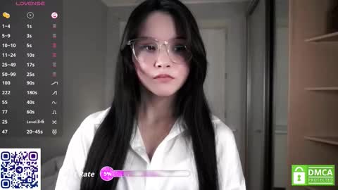 Astrid online show from October 2025 06:07:02 PM