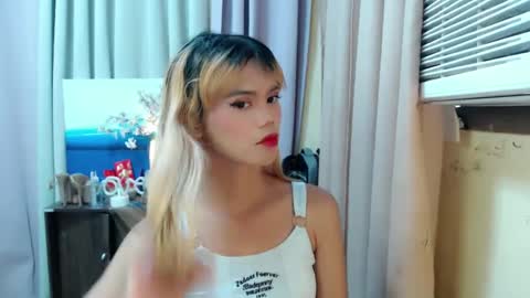 Snapshot of sweetytrannygirlxx chatting on December 2024 05:07:01 AM Megan online show from December 2024 05:07:01 AM