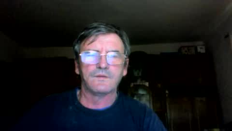 Snapshot of swergiu333 chatting on May 2026 04:41:02 AM Raymond online show from May 2026 04:41:02 AM