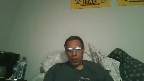 swimmerbod2495 online show from February 2026 06:40:02 AM