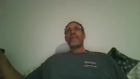 swimmerbod2495 online show from February 2026 03:07:02 AM