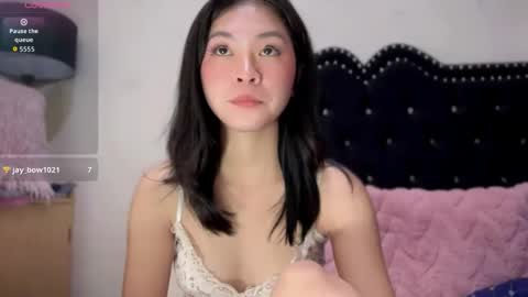 Snapshot of swt_asianholly chatting on May 2026 02:14:01 PM Holly online show from May 2026 02:14:01 PM