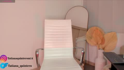 Snapshot of swt_molly chatting on December 2024 04:11:01 AM Molly online show from December 2024 04:11:01 AM