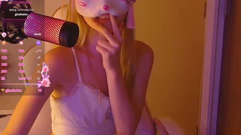 Snapshot of sydney_max chatting on February 2025 02:05:02 AM Milena online show from February 2025 02:05:02 AM