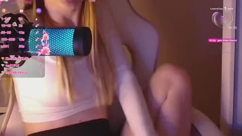 Snapshot of sydney_max chatting on October 2025 02:21:01 AM Milena online show from October 2025 02:21:01 AM