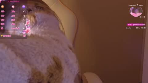 Snapshot of sydney_max chatting on October 2025 02:34:02 AM Milena online show from October 2025 02:34:02 AM