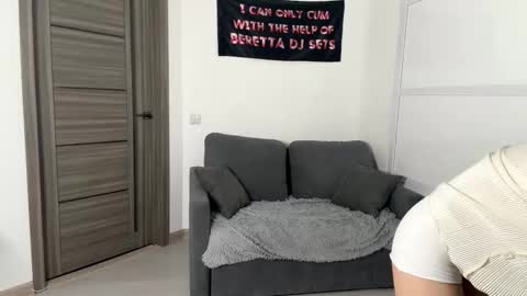 Snapshot of sydneyhackathorn chatting on February 2026 05:09:02 PM Mona online show from February 2026 05:09:02 PM