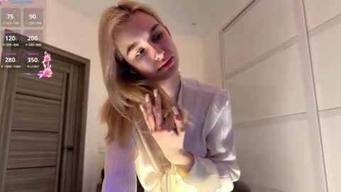 Snapshot of sydneyhackathorn chatting on February 2026 05:13:02 PM Mona online show from February 2026 05:13:02 PM