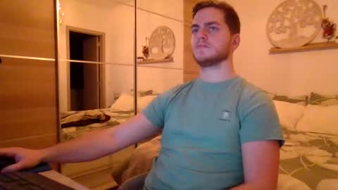 Snapshot of syl092 chatting on January 2025 04:28:02 PM syl092 online show from January 2025 04:28:02 PM