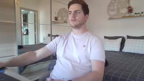 Snapshot of syl092 chatting on March 2025 12:45:01 PM syl092 online show from March 2025 12:45:01 PM