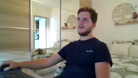 Snapshot of syl092 chatting on September 2025 05:02:01 PM syl092 online show from September 2025 05:02:01 PM