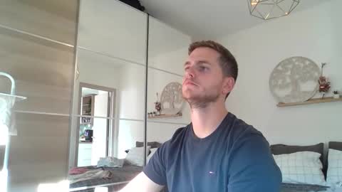 Snapshot of syl092 chatting on September 2025 03:39:01 PM syl092 online show from September 2025 03:39:01 PM