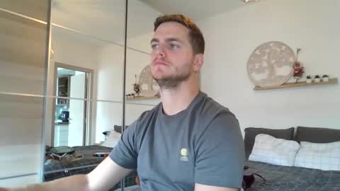 Snapshot of syl092 chatting on October 2025 10:12:02 AM syl092 online show from October 2025 10:12:02 AM