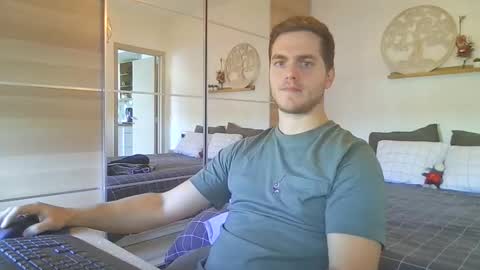 Snapshot of syl092 chatting on October 2025 11:22:01 AM syl092 online show from October 2025 11:22:01 AM