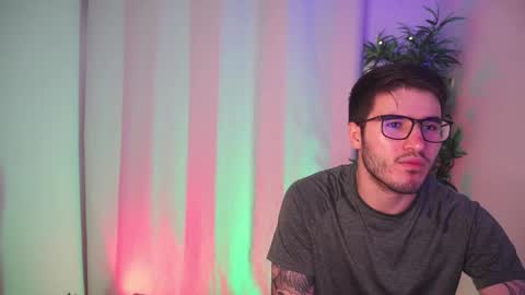 t0ny_wylie online show from February 2026 07:01:02 PM