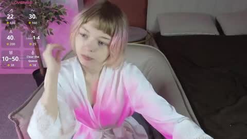 Snapshot of t1nker_bell chatting on June 2026 01:18:02 AM Alice online show from June 2026 01:18:02 AM