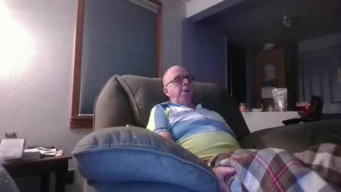 tacrunner66_ online show from January 2026 05:20:01 AM