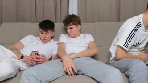 Alex online show from December 2025 05:43:02 PM