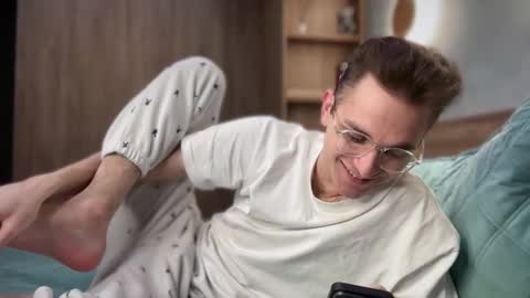 Snapshot of tai_fun chatting on February 2026 05:58:02 AM Alex online show from February 2026 05:58:02 AM