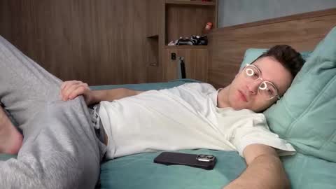 Snapshot of tai_fun chatting on February 2026 10:50:01 PM Alex online show from February 2026 10:50:01 PM