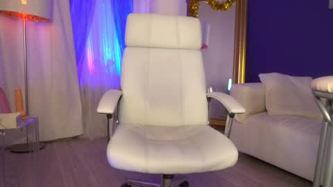 Margo online show from January 2025 12:35:01 PM