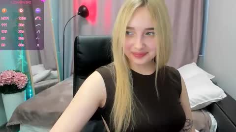 Snapshot of taisia_hot chatting on May 2026 08:08:01 AM Taisia online show from May 2026 08:08:01 AM