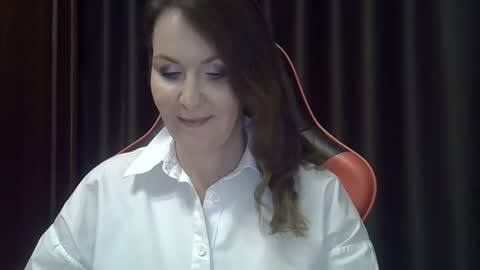 taisialucky77 online show from October 2025 05:02:02 PM