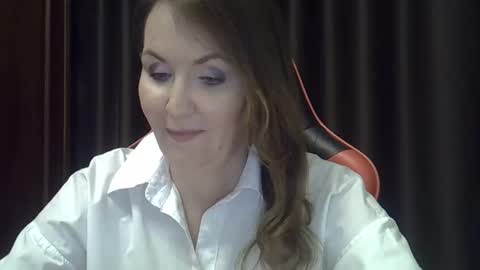 taisialucky77 online show from October 2025 05:24:02 PM